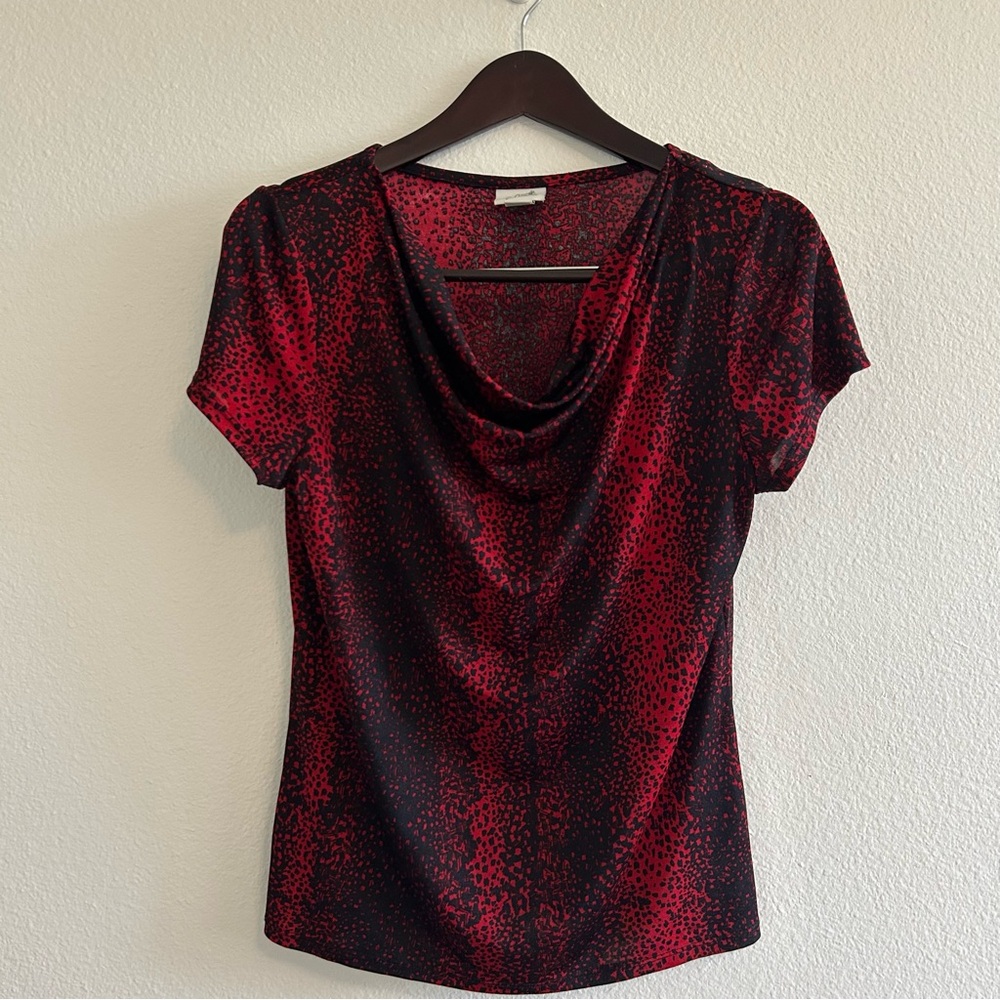 Elegant Red and Black Dark Romantic Women's Top - Picture 1 of 5